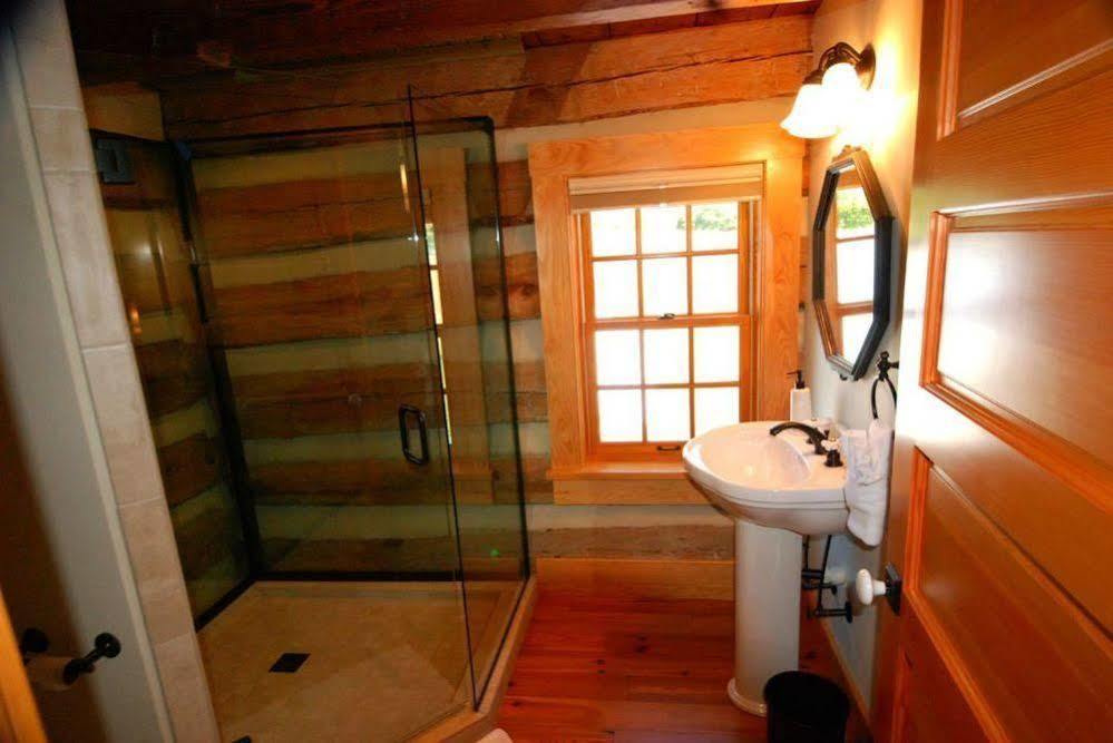 Silver Lake Bed And Breakfast (Adults Only) Harrisonburg Dış mekan fotoğraf