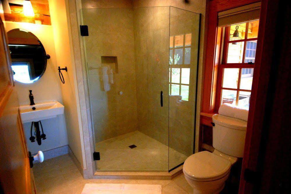 Silver Lake Bed And Breakfast (Adults Only) Harrisonburg Dış mekan fotoğraf