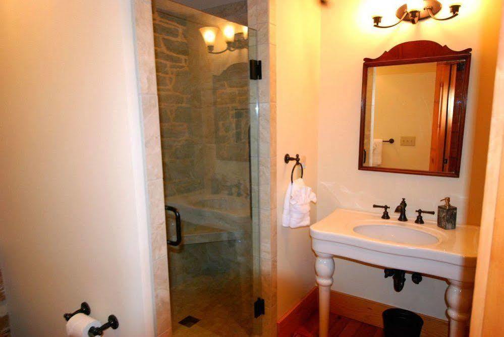 Silver Lake Bed And Breakfast (Adults Only) Harrisonburg Dış mekan fotoğraf